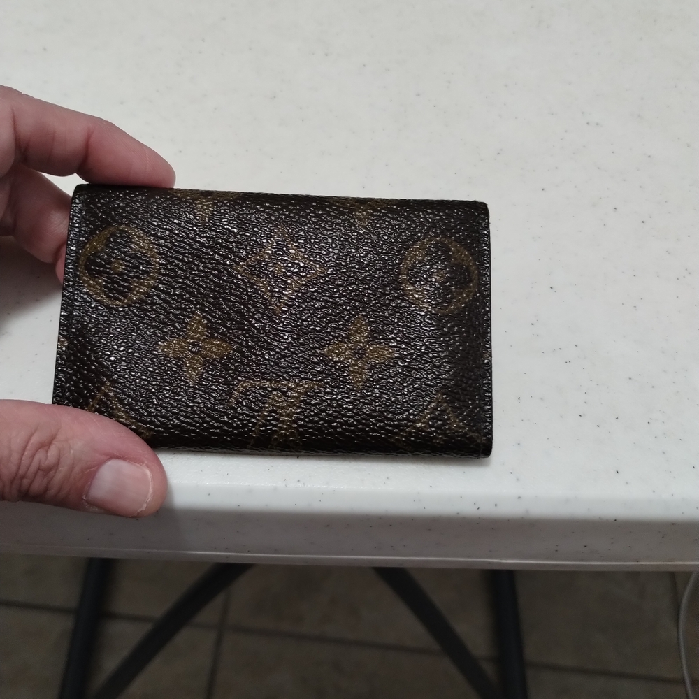 Authentic LV Louis Vuitton Brown Mono Key Holder with All Keys and COA - Picture 4 of 14